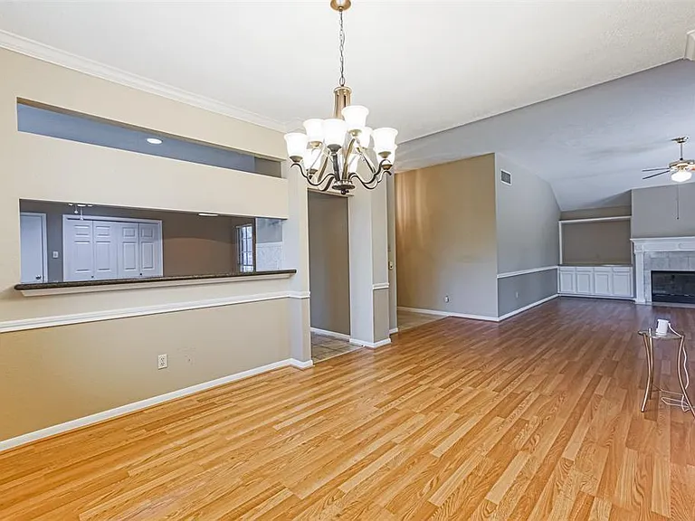 15802 Spruce River Ct — Photo 11