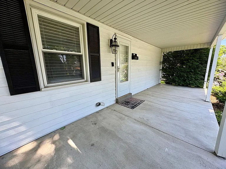 6550 Somerset St — Photo 4