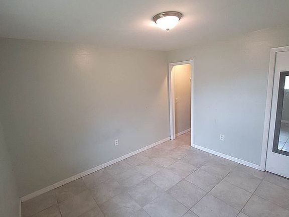 3rd image of 23042 Westchester Blvd