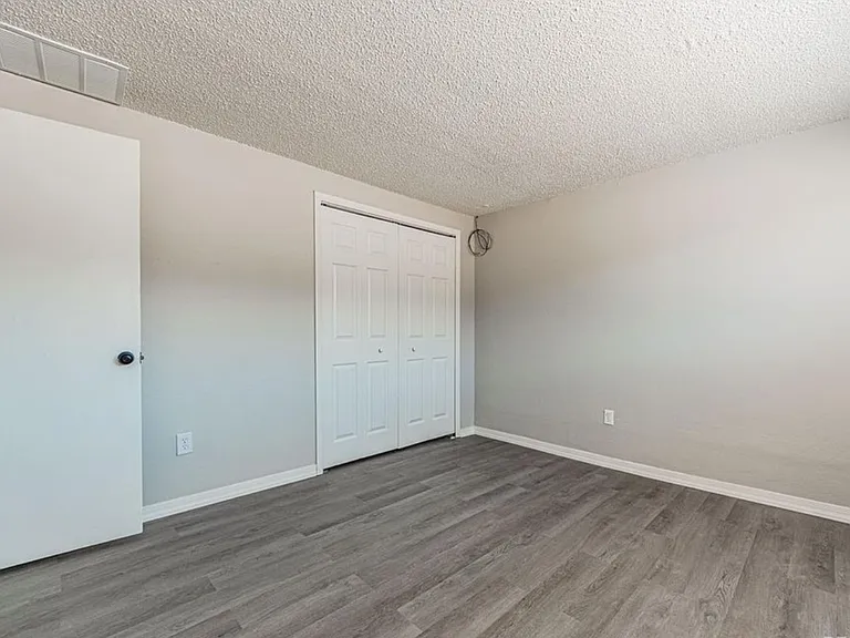 1196 Magnolia St #B — Photo 12