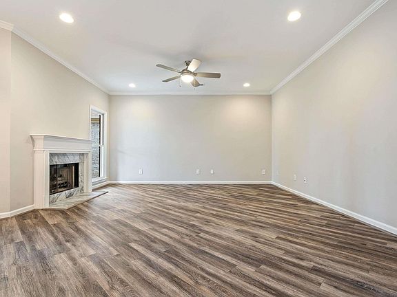 4th image of 1223 Berwick Rd