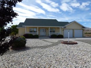 5 Pinto Dr, Yerington, NV 89447