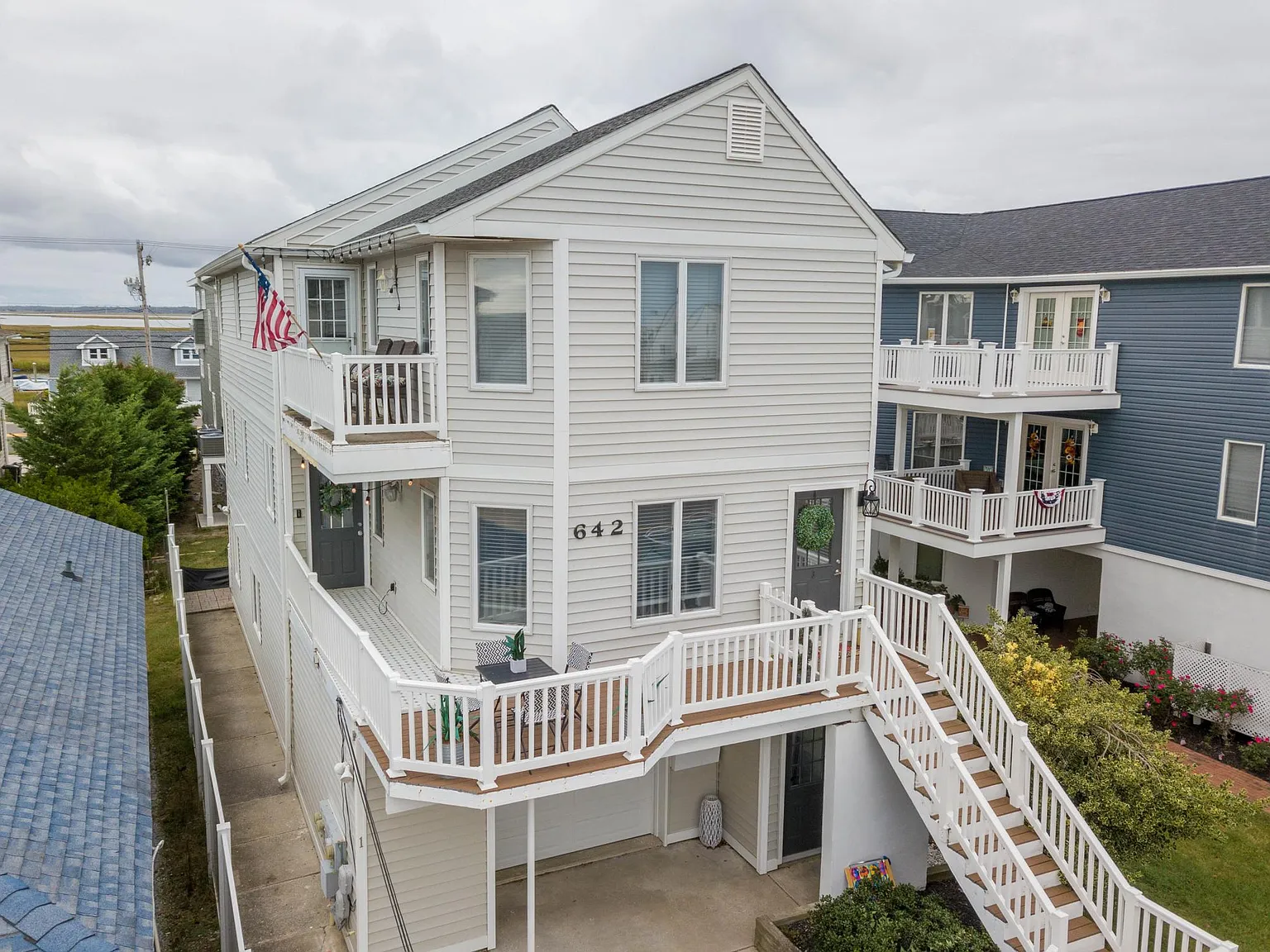 642 W Pine Ave — Photo 3