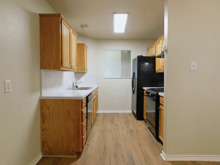 3109 N Bell Ave — Photo 10