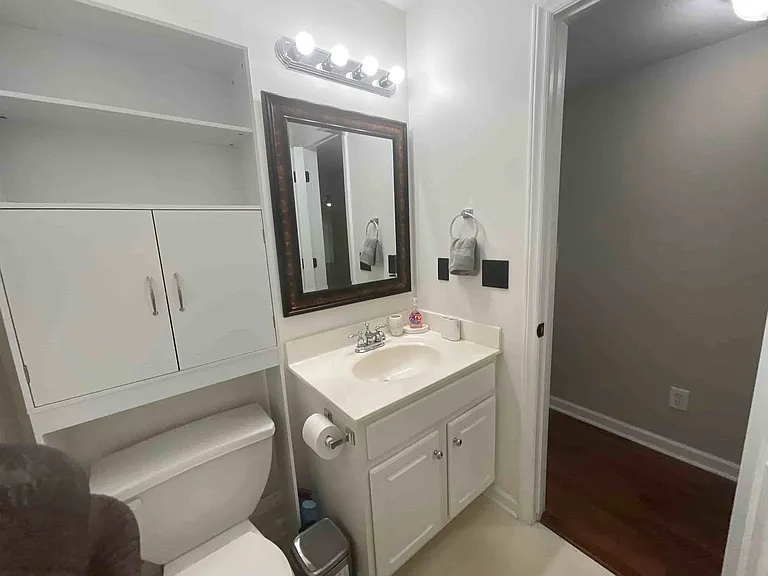 421 Ivy Glen Dr — Photo 8