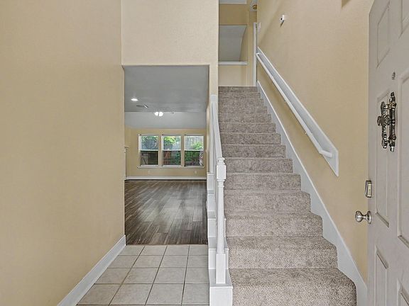 4th image of 18477 Sunrise Oaks Ct