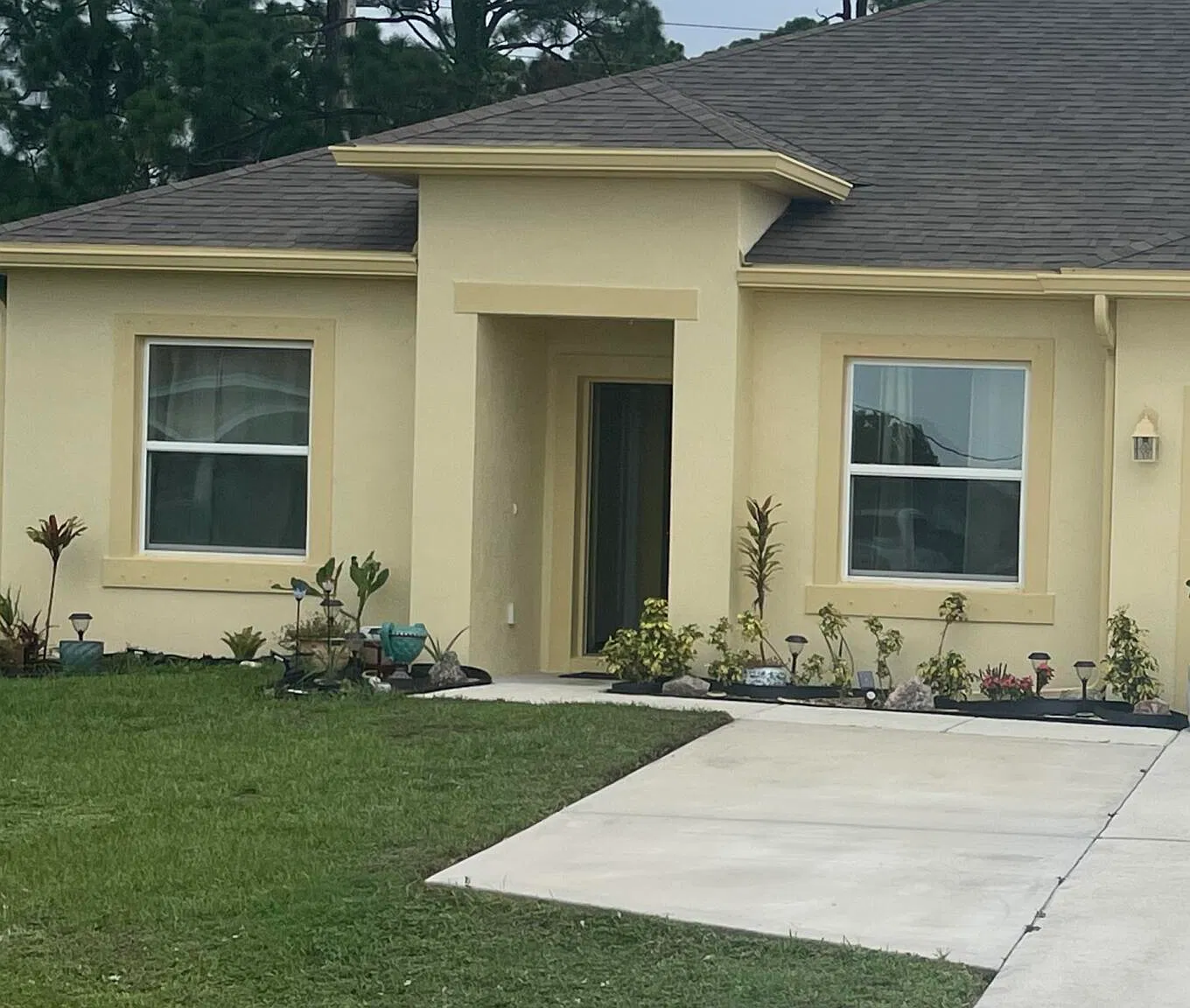 3 bed, 2.0 bath, 1633 sqft, $2,195 — Photo 3