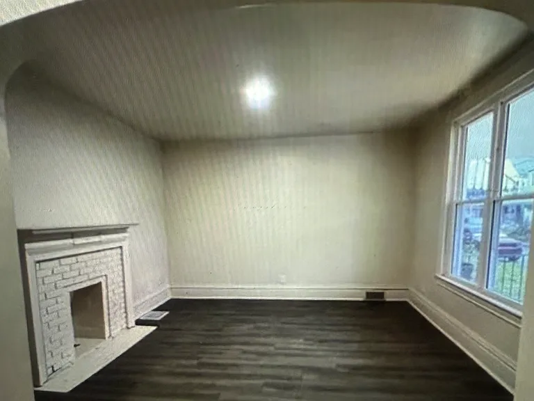 337 George St — Photo 9