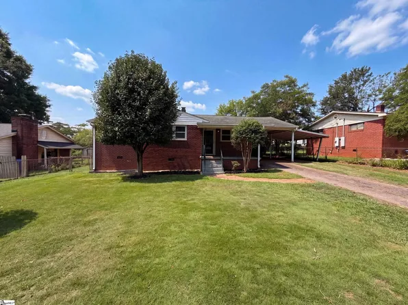 16 Gardenia Dr, Greenville, SC 29617
