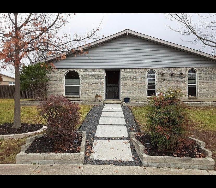 1st image of 2908 Rolling Hills Dr