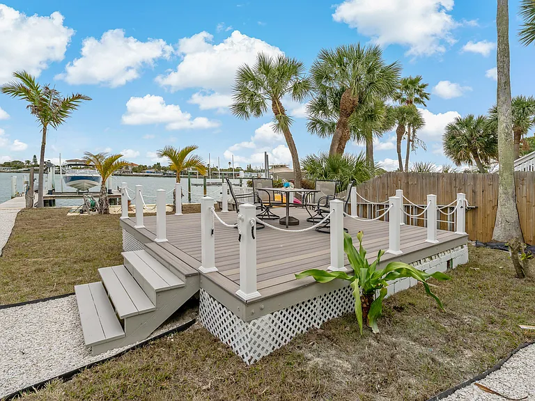 8441 Bayshore Dr #B — Photo 22