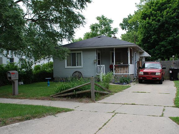 2nd image of 146 Walter St SE