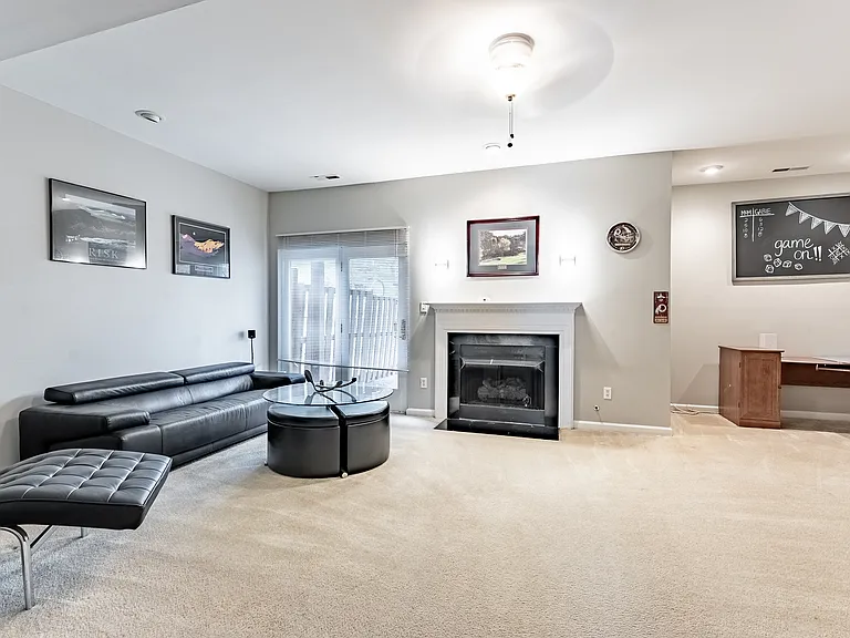 43738 Clemens Ter #1 — Photo 21