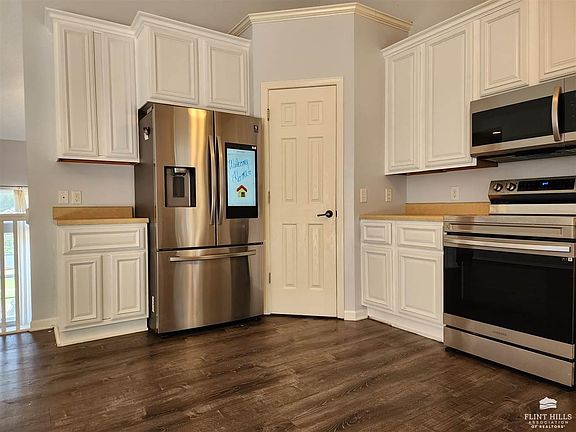 5th image of 1340 Overbrooke Dr