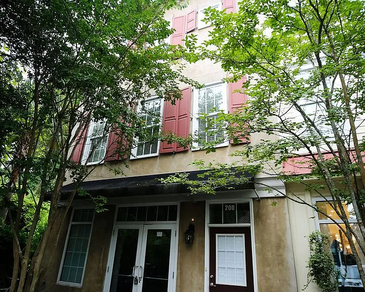 720 S Shelmore Blvd #200 — Photo 1