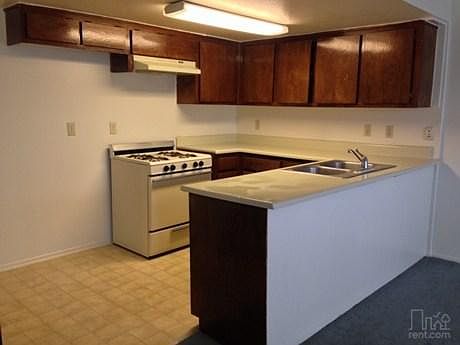 3rd image of 517 S Montebello Blvd
