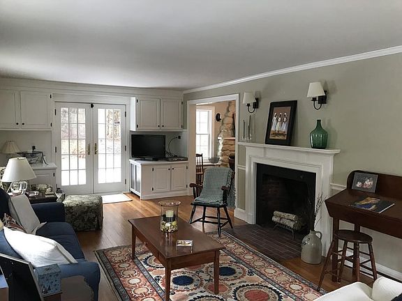 5th image of 305 Lincoln St