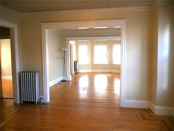 3rd image of 185 Massachusetts Ave