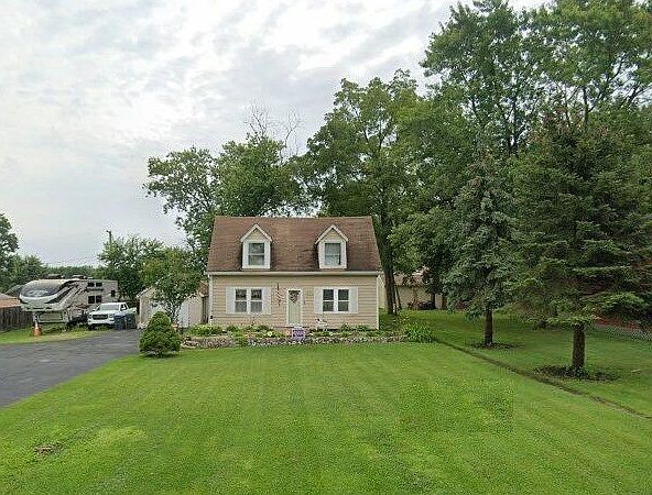 1st image of 38593 N Pine Ave