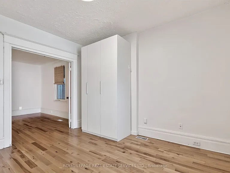 673 Woodbine Ave #2 — Photo 16