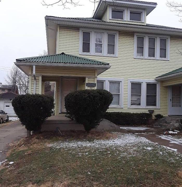 1st image of 20 Redwood Ave
