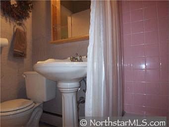 Bath has original ceramic in great shape