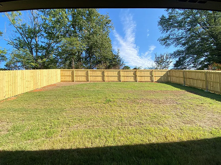 8404 Oxford Valley Dr — Photo 11