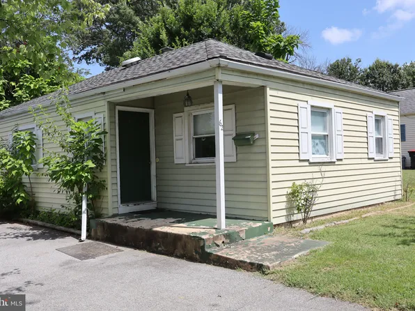 62 Robinson Dr, New Castle, DE 19720