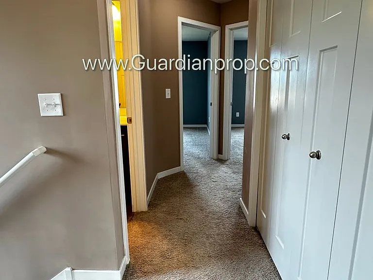 11920 Emery Village Dr N — Photo 9