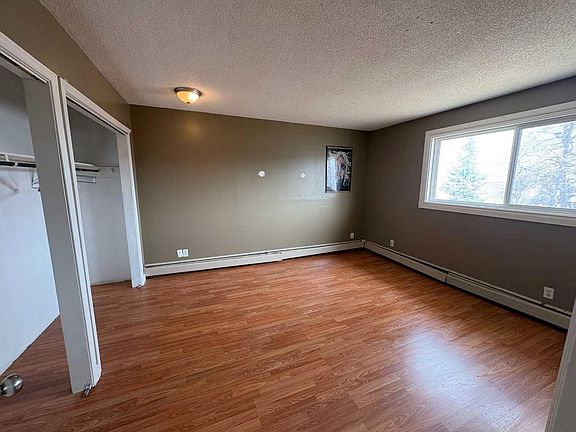 2nd image of 5816 60th Ave