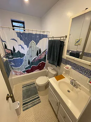 Rented by PMG Real Estate  | media 19