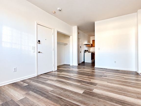 4th image of 340 Appleton St Unit 2