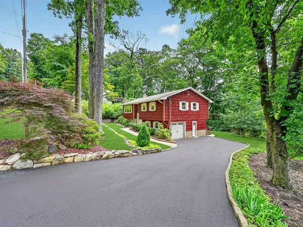 3 Hazelwood Road, Sloatsburg, NY 10974