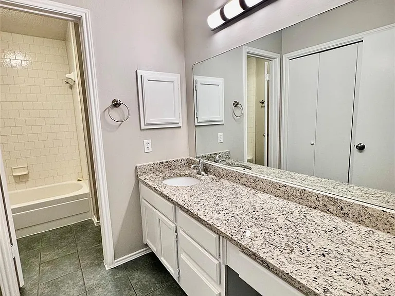 4206 Boatwright Cv — Photo 10