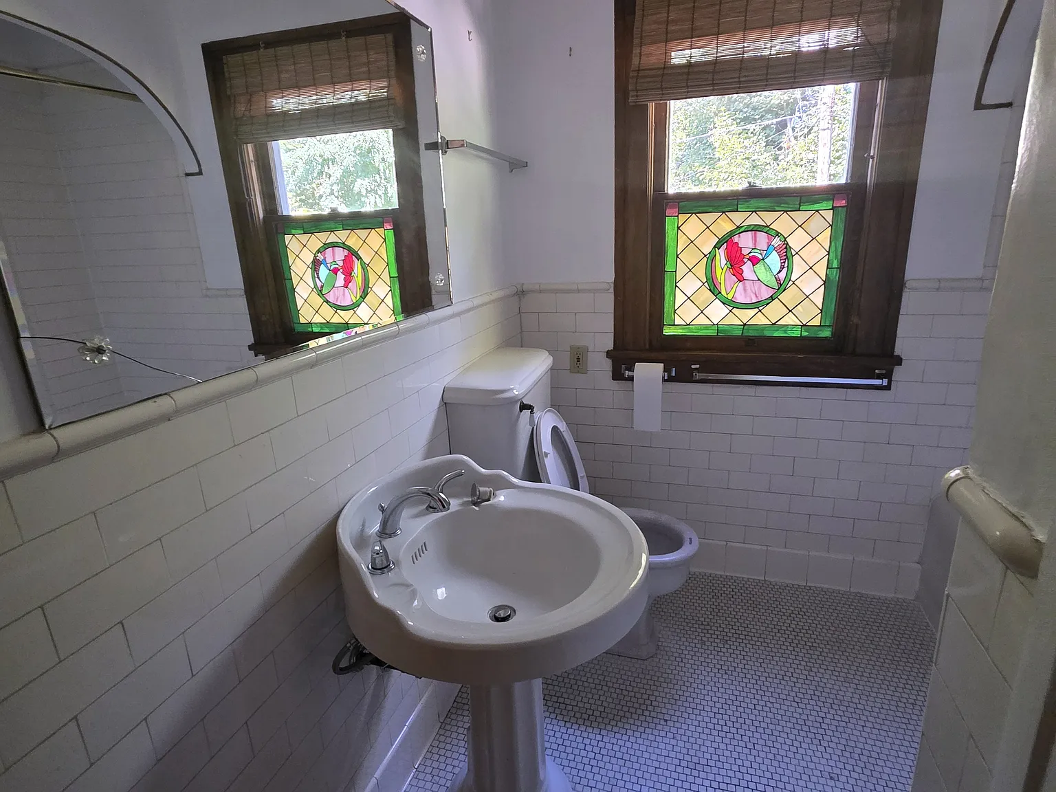 3 bed, $2,000 — Photo 4