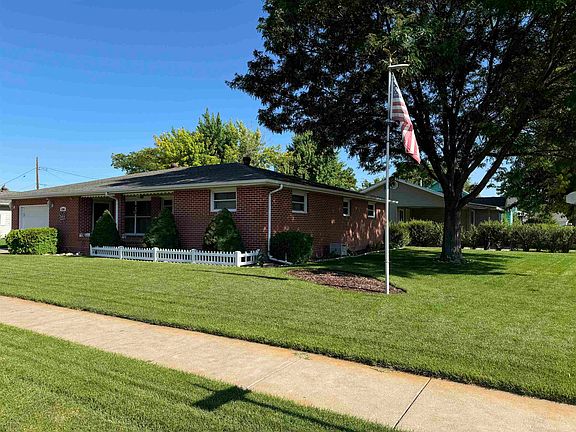 2nd image of 2305 W 1st St