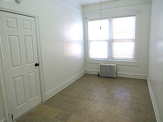 5th image of 318 E 9th St APT 1