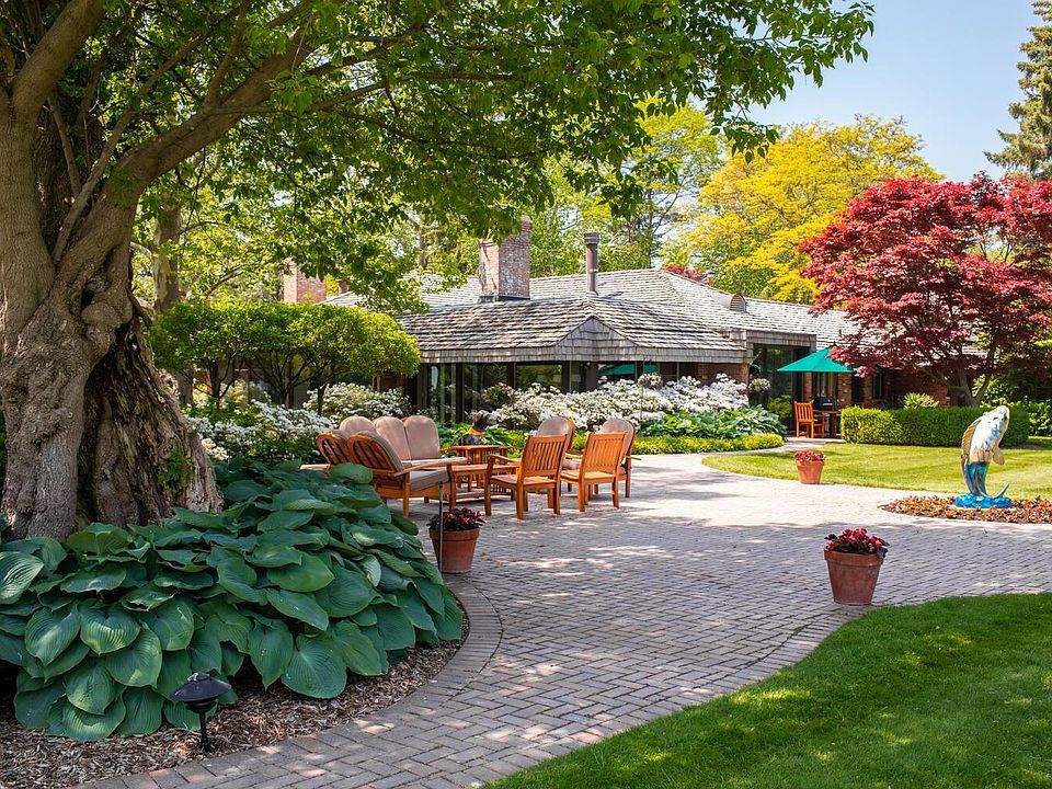 824 Lakeshore Dr, Grosse Pointe, MI 48236 Zillow