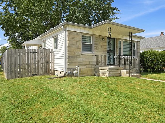 2nd image of 202 N 18th Ave