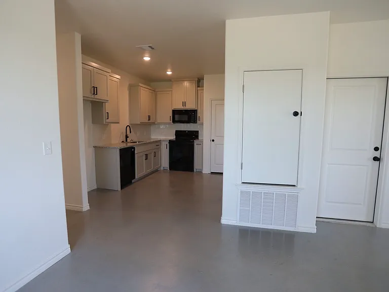 4119 Long Creek Ln #B — Photo 6