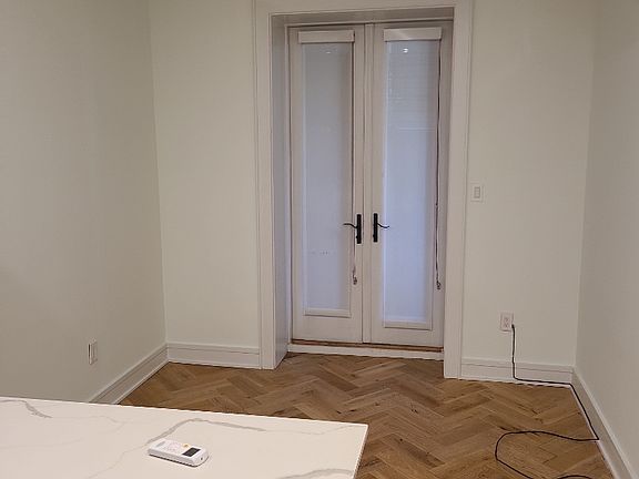 4th image of 1900 Biltmore St NW Unit 11
