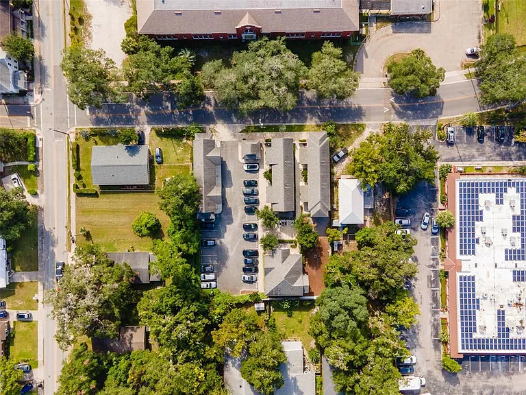 721 NW 10th St #10 — Photo 18