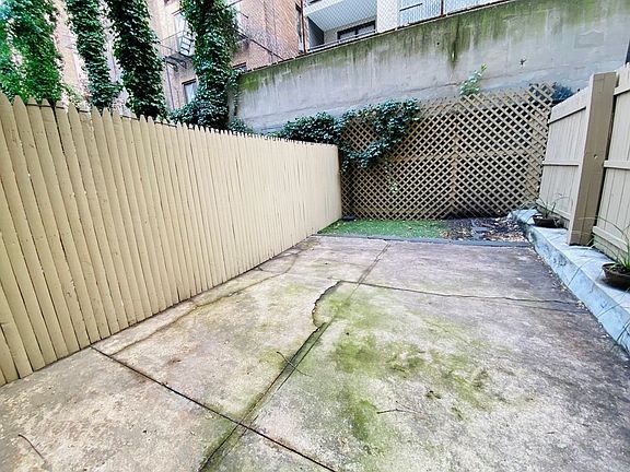 4th image of 445 W 56th St #C