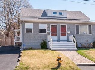 5 Maple St, Reading, MA 01867
