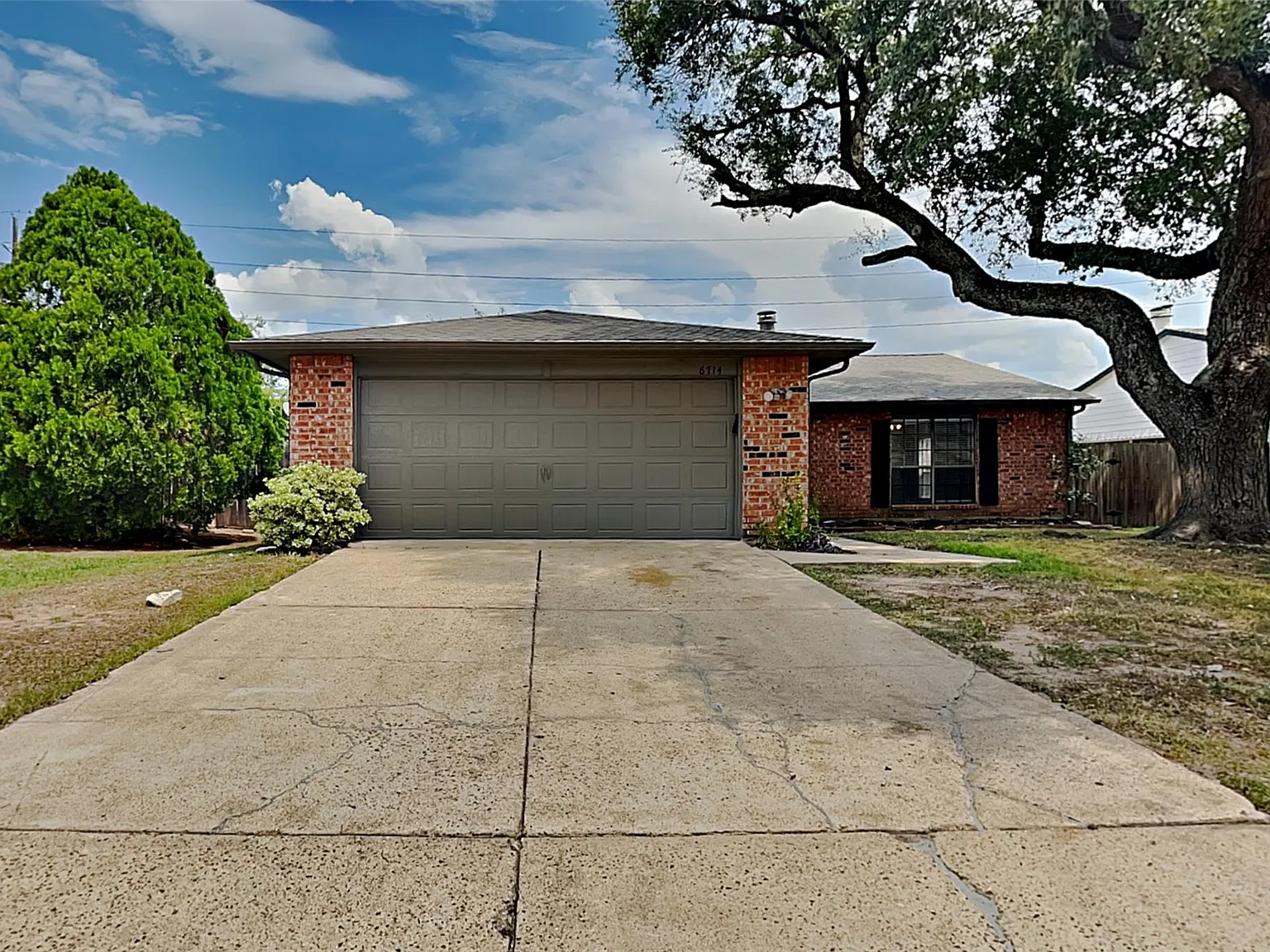 3 bed, 2.0 bath, 1741 sqft, $1,950 — Photo 1