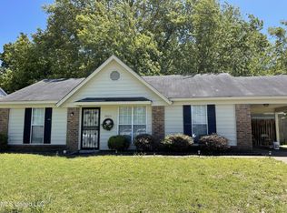 3805 Warrington Dr, Horn Lake, MS 38637