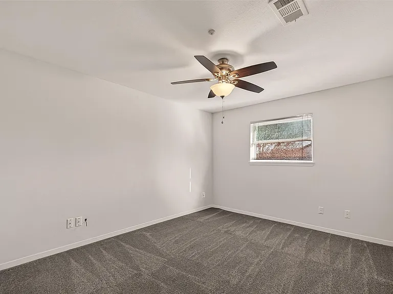 7655 S Braeswood Blvd #47 — Photo 24