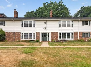 6965 Carriage Hill Dr APT 201, Brecksville, OH 44141