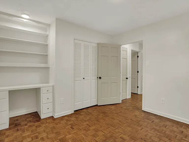 7126 Kings Castle Cv — Photo 21