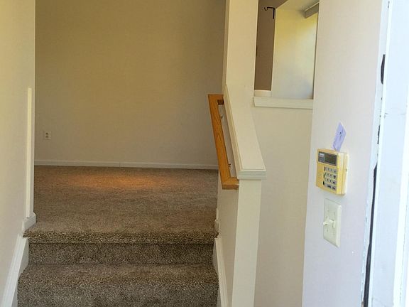5th image of 126 Eastridge Cir